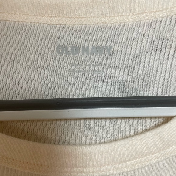 Old Navy Women’s Christmas Tree Graphic Tee, Size Large - Picture 5 of 5